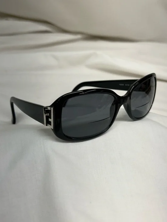 Fendi Black Women's Glasses Sunglasses Frames with Silver Logo Accent - Picture 1 of 10